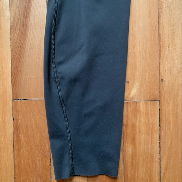 Lululemon Olive Green Women’s Fast and Free High-Rise Tights - Picture 4 of 5